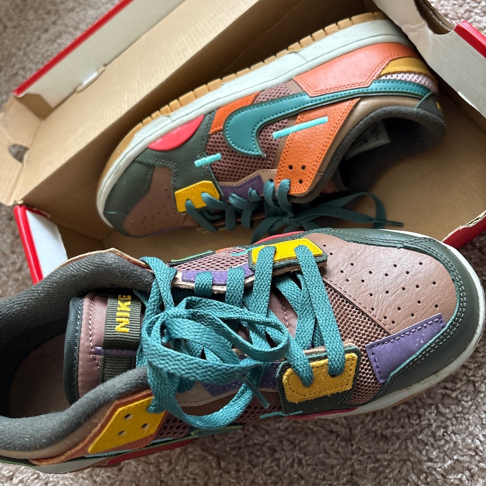 Nike Dunks - Picture 5 of 6